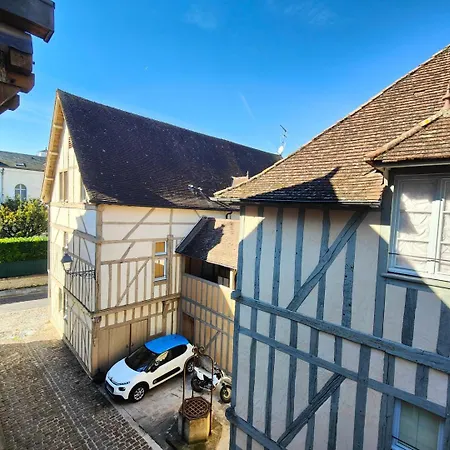 Aux Nuances De Clairs - Cosy Dans Quartier Historique Cathedrale - Mon Groom Apartment *